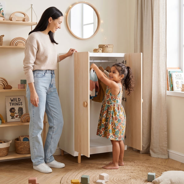 Kinderkleiderschrank Vaarentaa [en.casa]