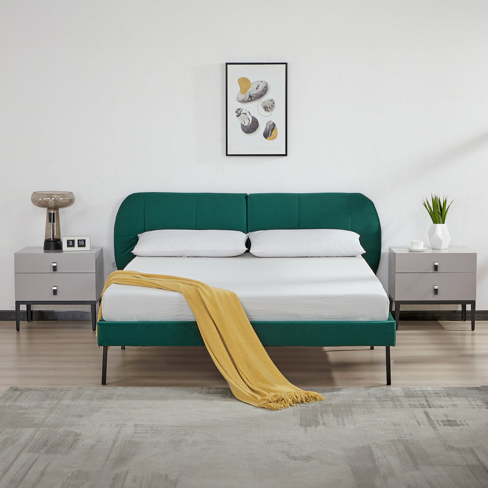 Polsterbett Porvoo mit Matratze [en.casa]