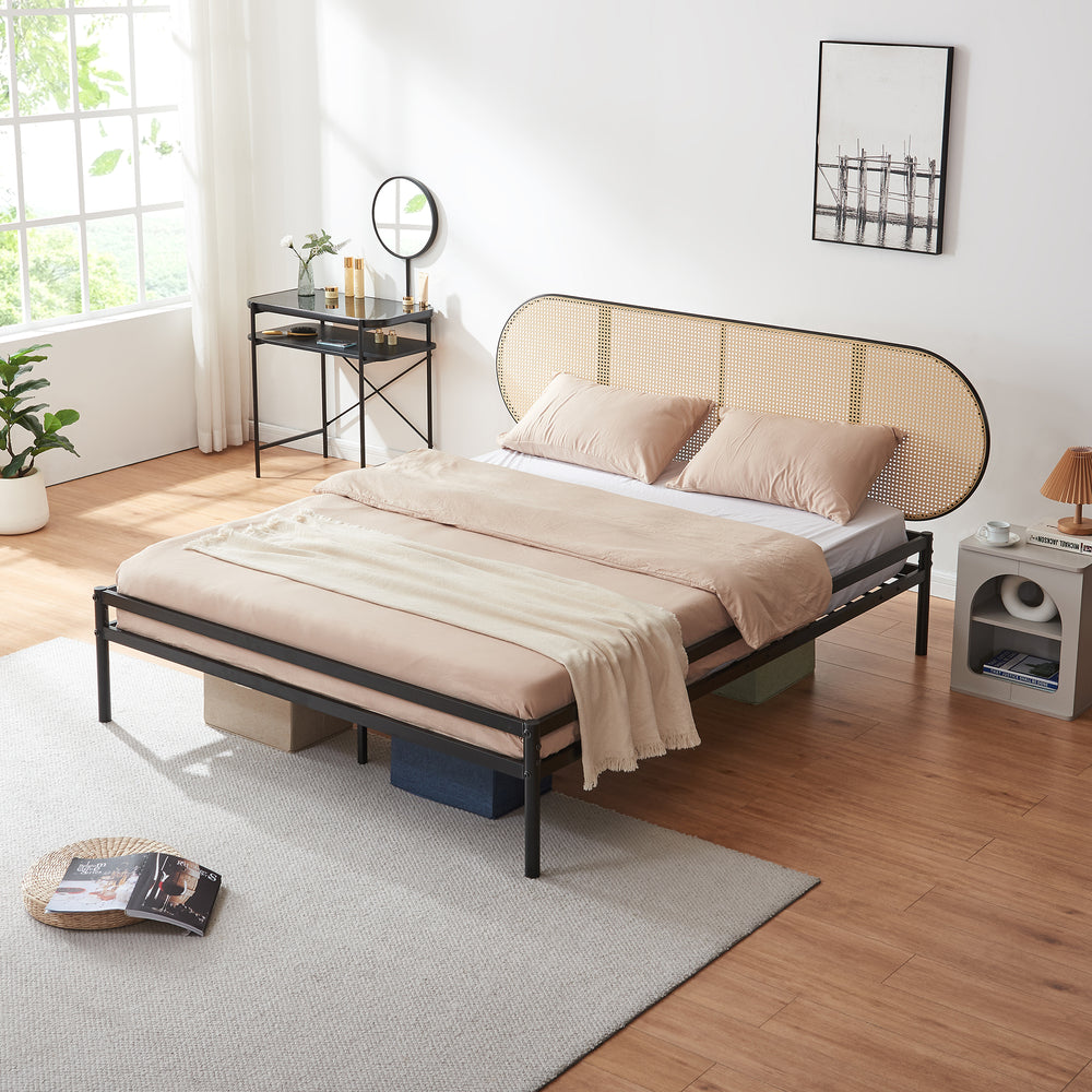 Metallbett Linköping mit ovalem Kopfteil und Matratze [en.casa]